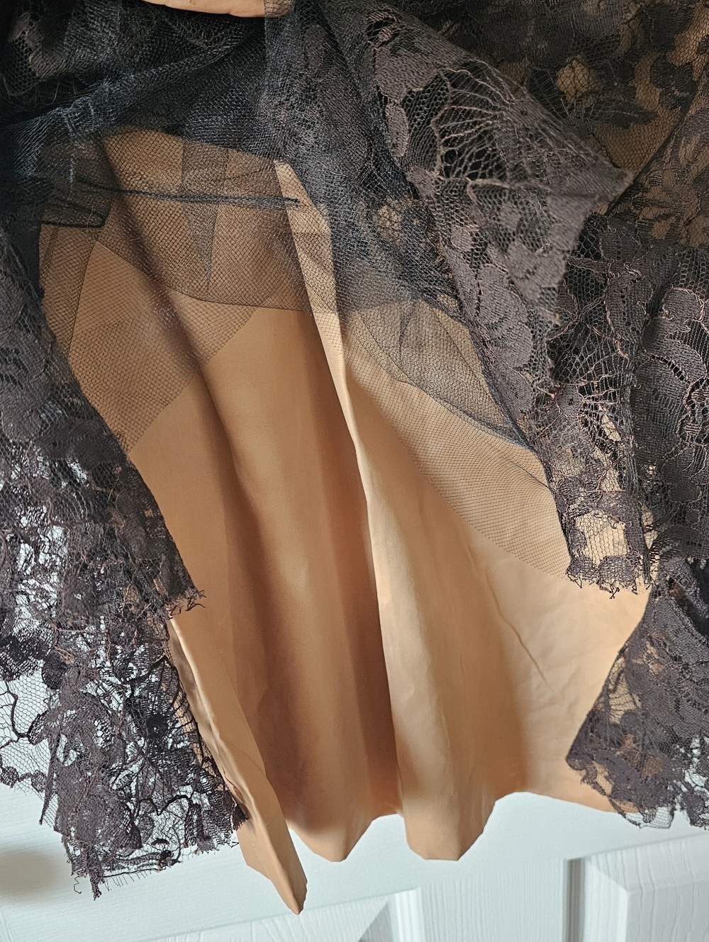 1960s Vintage Brown Lace Mod Mini Shift Flounce Long Sleeve Johnnye Dress #9 - Picture 8 of 10